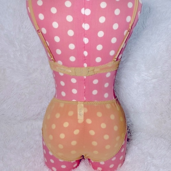 Rare Victoria’s Secret vintage pink & gold lace & mesh floral bra & panty set - Picture 7 of 11